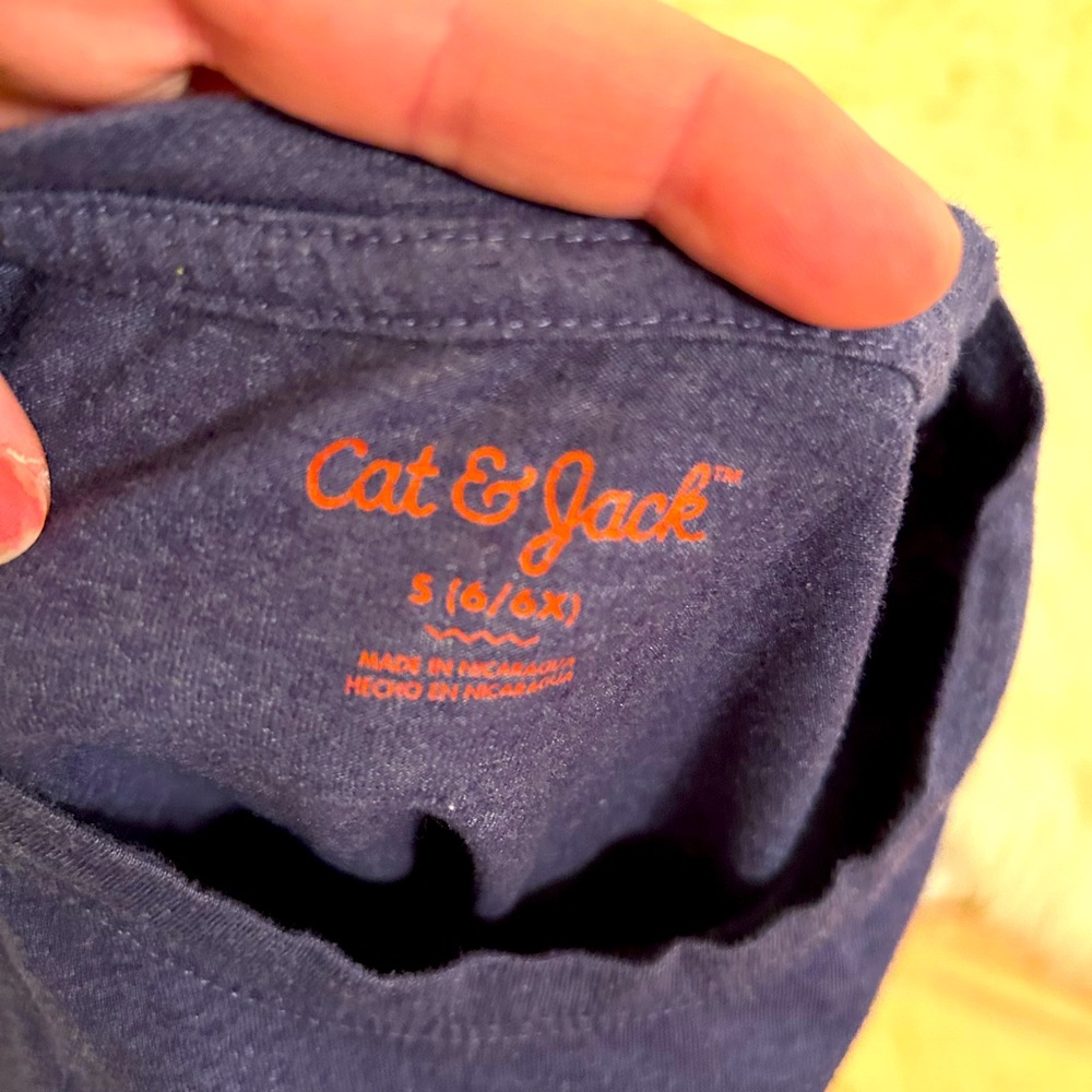 Cat and jack t shirt